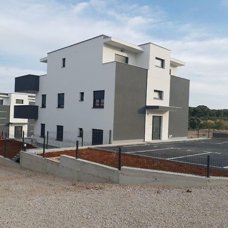 Black&White 2 Apartment Krk Island Ngoại thất bức ảnh